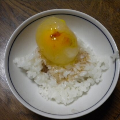 卵を冷凍することは、初めてで怖かったけど食べてみたら卵黄が濃厚になった感じで美味しかったです。